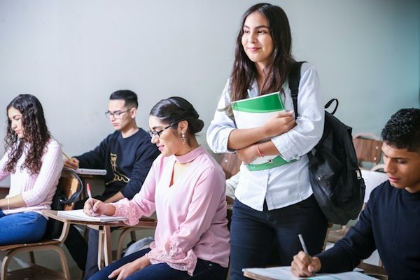 Guide des collèges privés à paris pour votre enfant